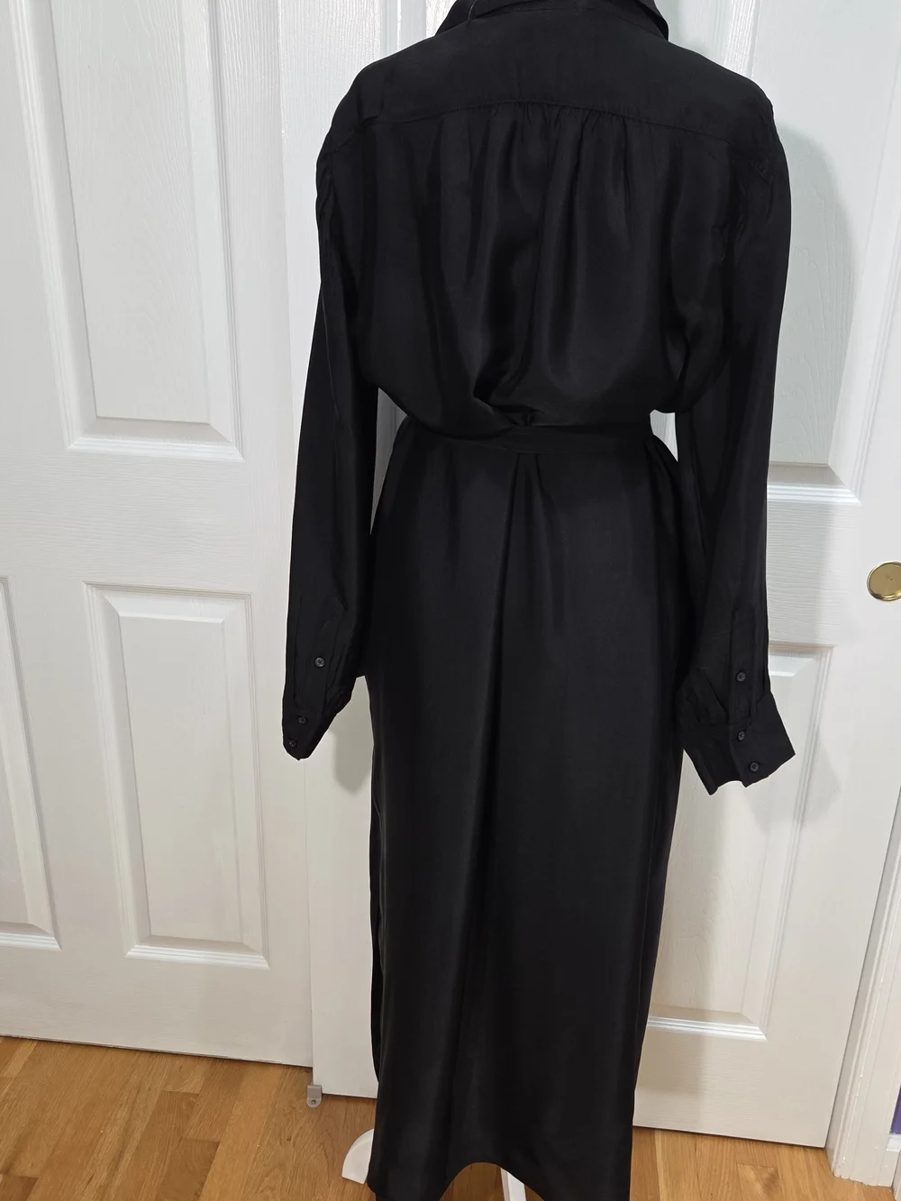 J.Crew Bungalow Dress Sz L Drapey Viscose Twill Black Side-Seam Pockets Long Sle